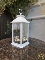 فانوس رمضان مصنوع من البلاستيك والزجاج