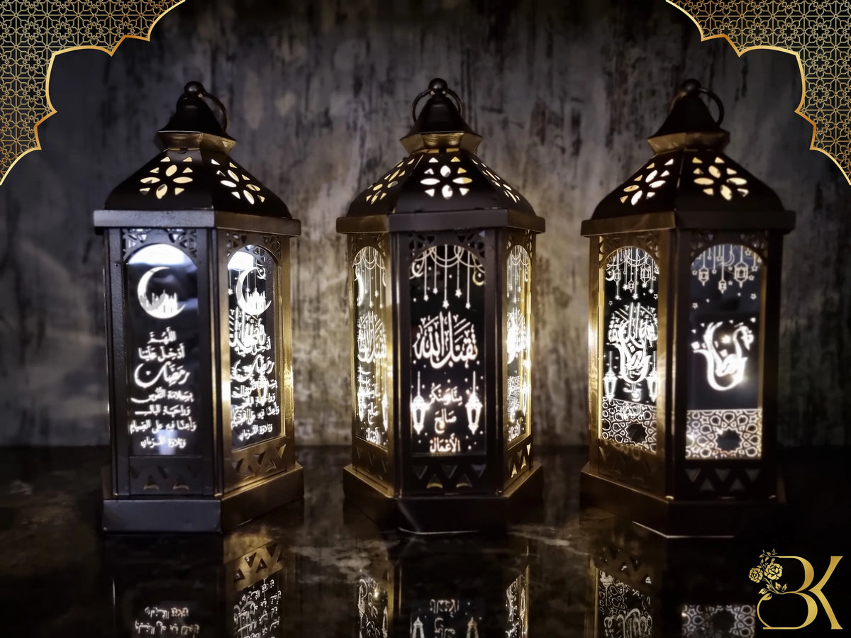 Metal and glass Ramadan lantern for festive home decoration فانوس رمضان مصنوع من المعدن والزجاج