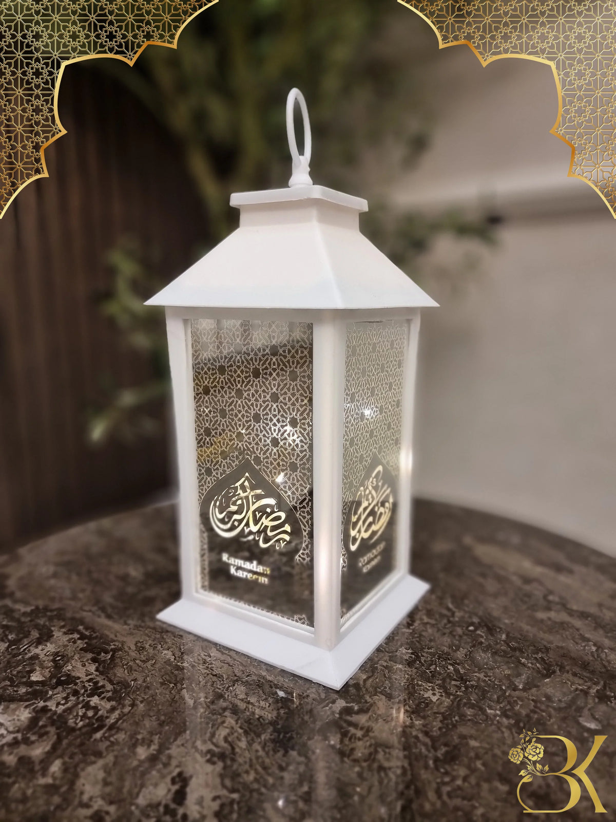 Plastic and glass Ramadan lantern for festive home decoration فانوس رمضان مصنوع من البلاستيك والزجاج