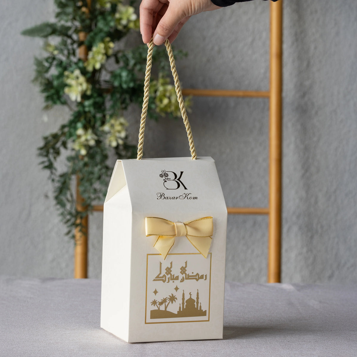 Festive giveaway gifts and decorative favors for celebrations توزيعات المناسبات الموسمية والاحتفالية